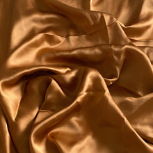 Load image into Gallery viewer, Cinnamon Mulberry Silk aromatherapy eye pillow UK
