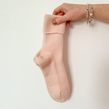 Load image into Gallery viewer, Peachy pink cashmere bed socks UK
